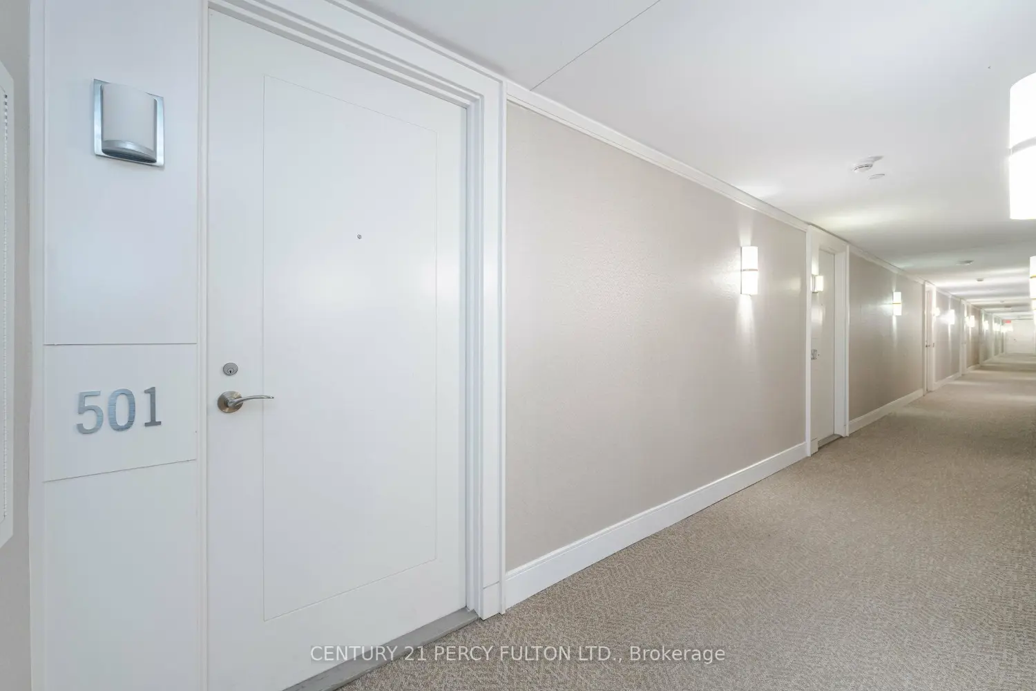 Additional image 6 of 830 Lawrence Avenue 501
