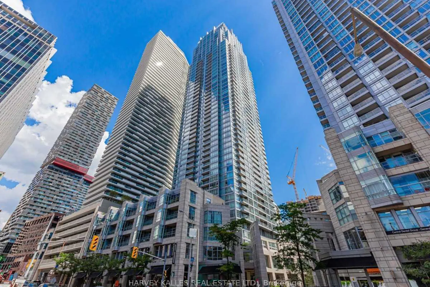 2191 Yonge Street 504
