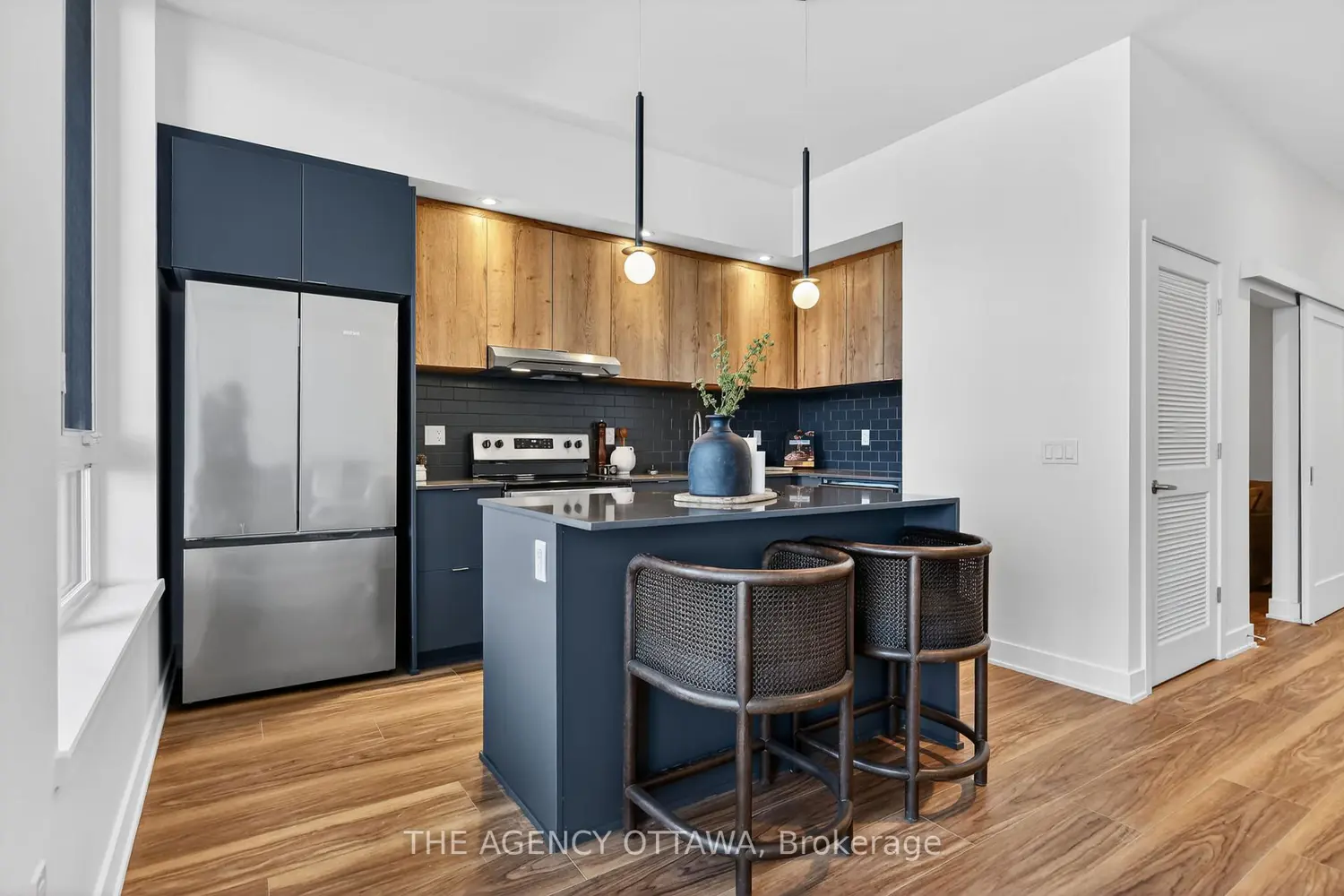 Additional image 11 of 3071 Riverside Drive 103