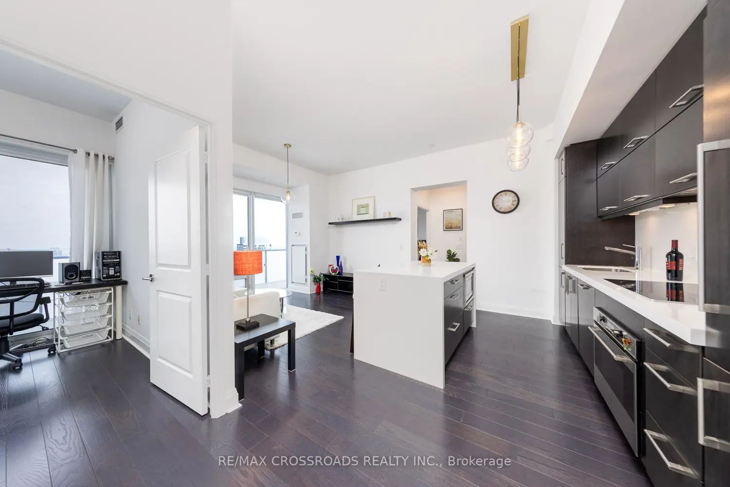 Additional image 10 of 1080 Bay Street 4509
