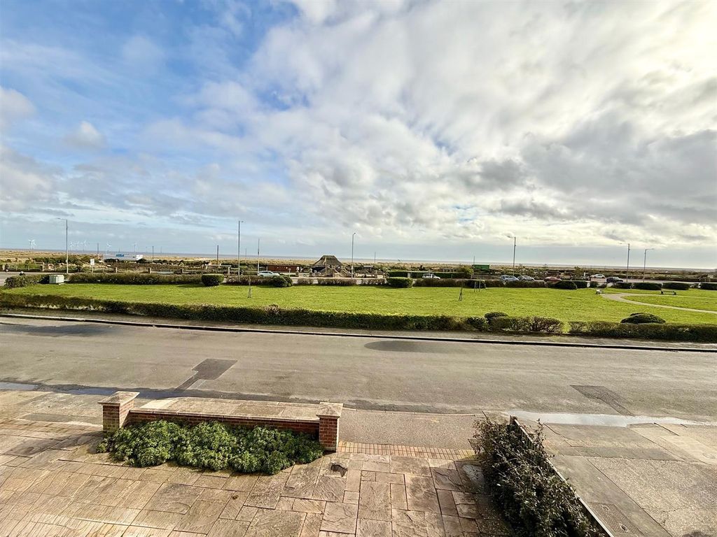 Additional image 6 of 4 bed detached house for saleMarine Crescent, Great Yarmouth NR30