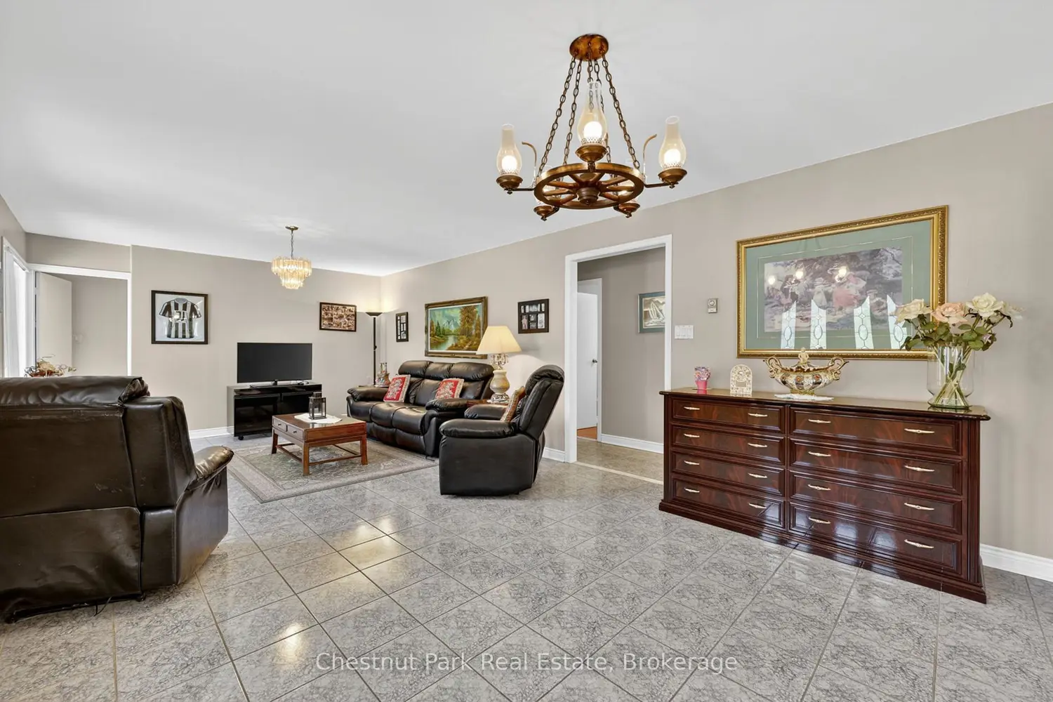 50 Vincent Circle photo 3