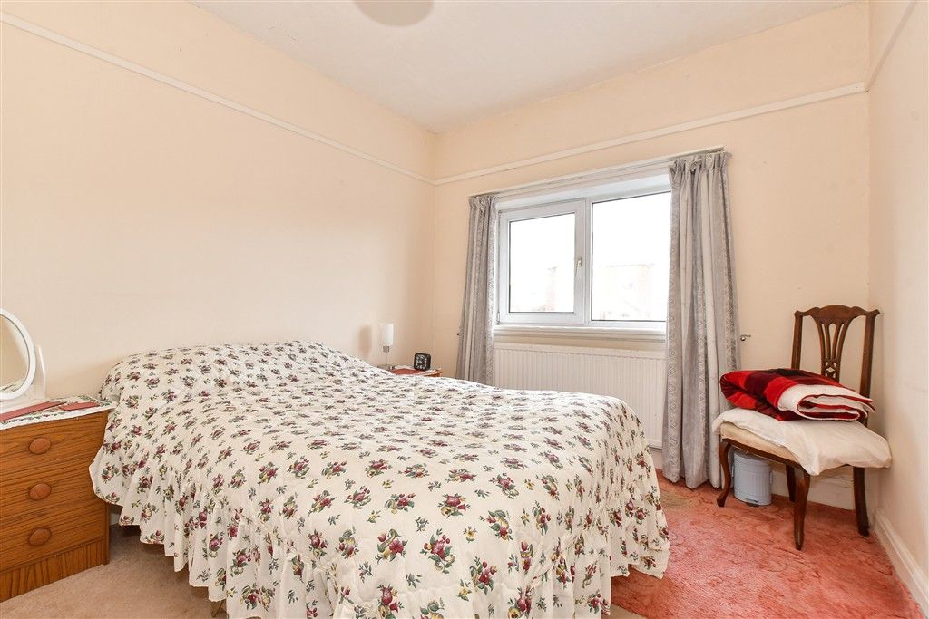 Additional image 8 of 3 bed flat for saleTennyson Road, Freshwater, Isle Of Wight PO40