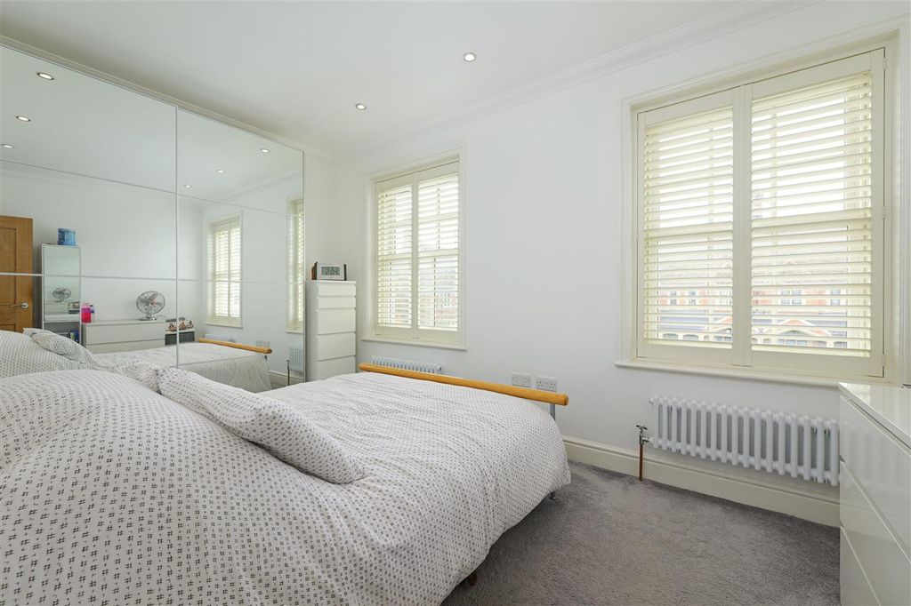 Additional image 10 of 5 bed detached house for saleClark House, South Road, Faversham ME13