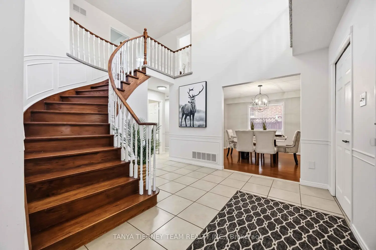 24 Fernway Crescent photo 3