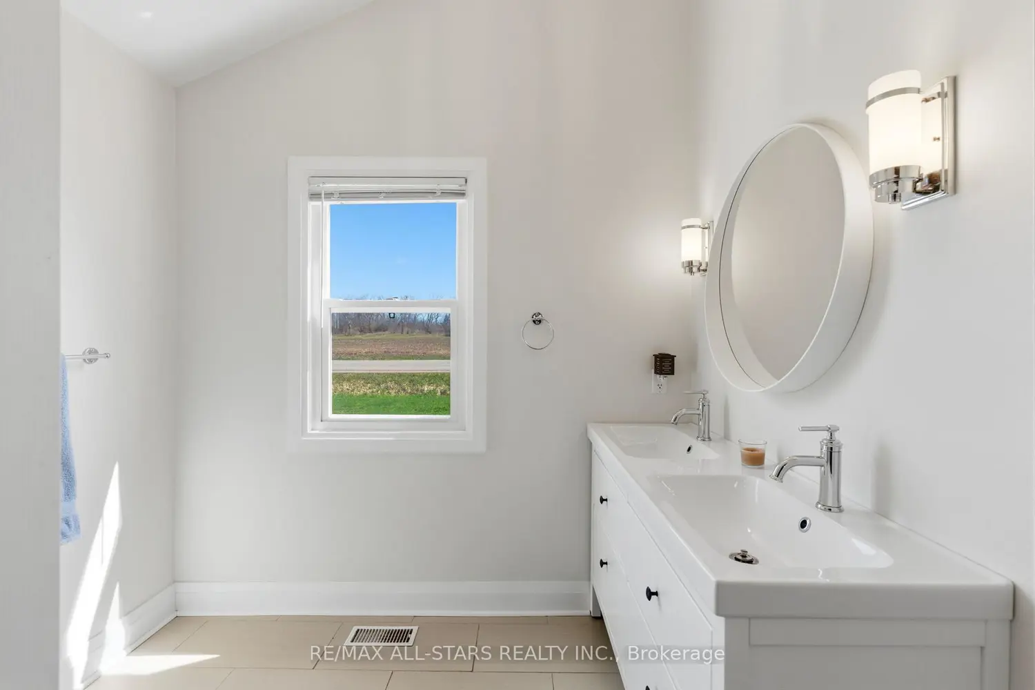 88 Victoria Road photo 5