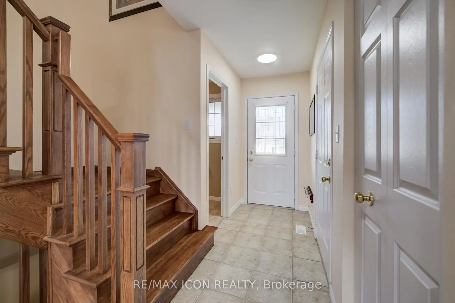 124 Prosperity Drive photo 2