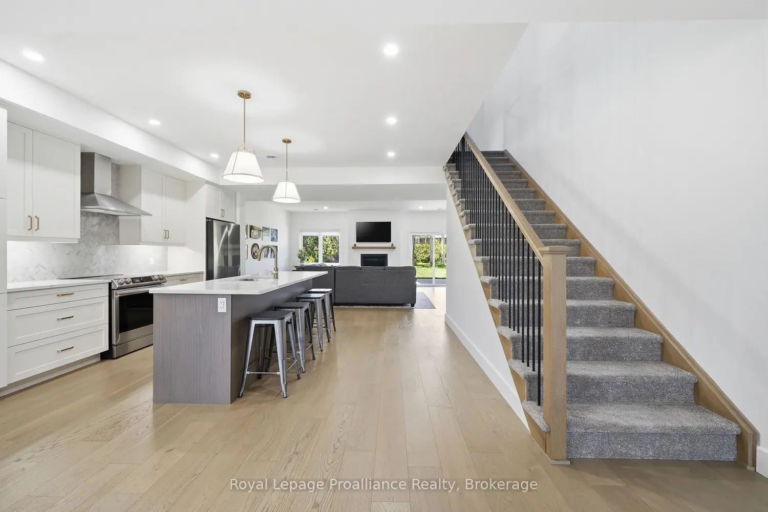 52 Fraser Drive photo 3