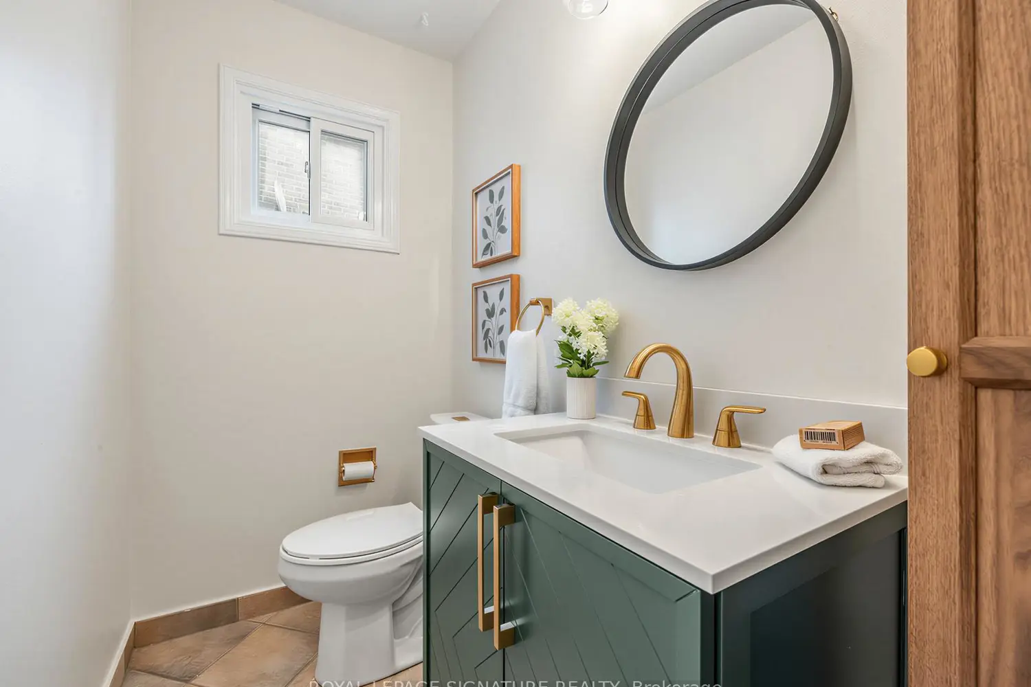 16 Ventris Drive photo 5