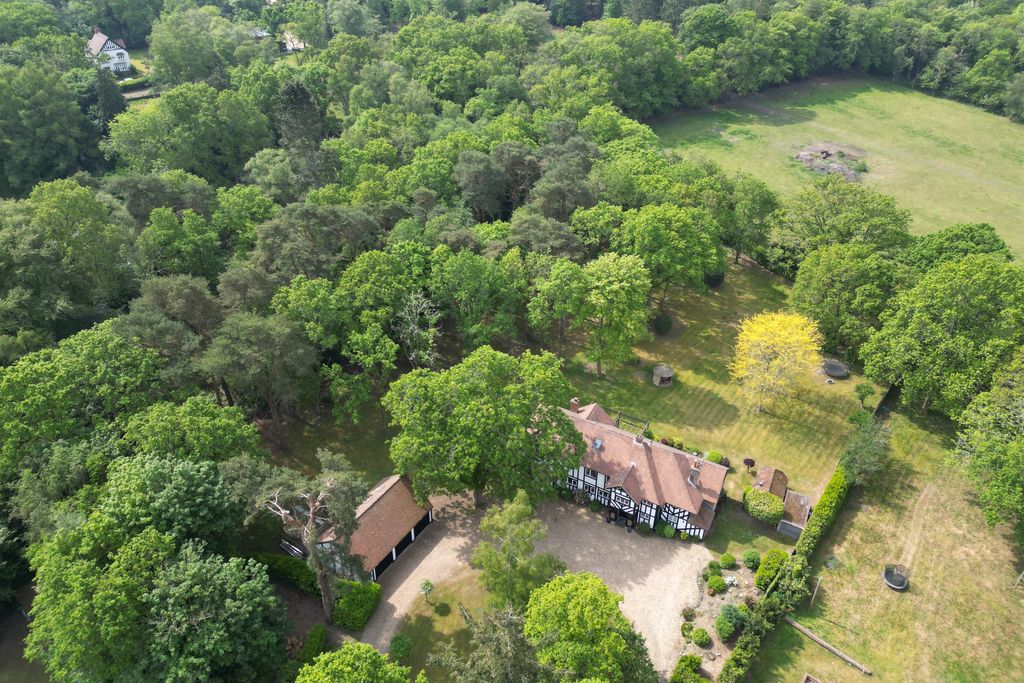 Additional image 22 of 5 bed detached house for saleCrooksbury Road, Farnham GU10