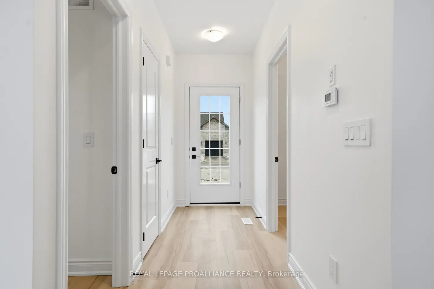 Additional image 14 of 922 Kerr Street