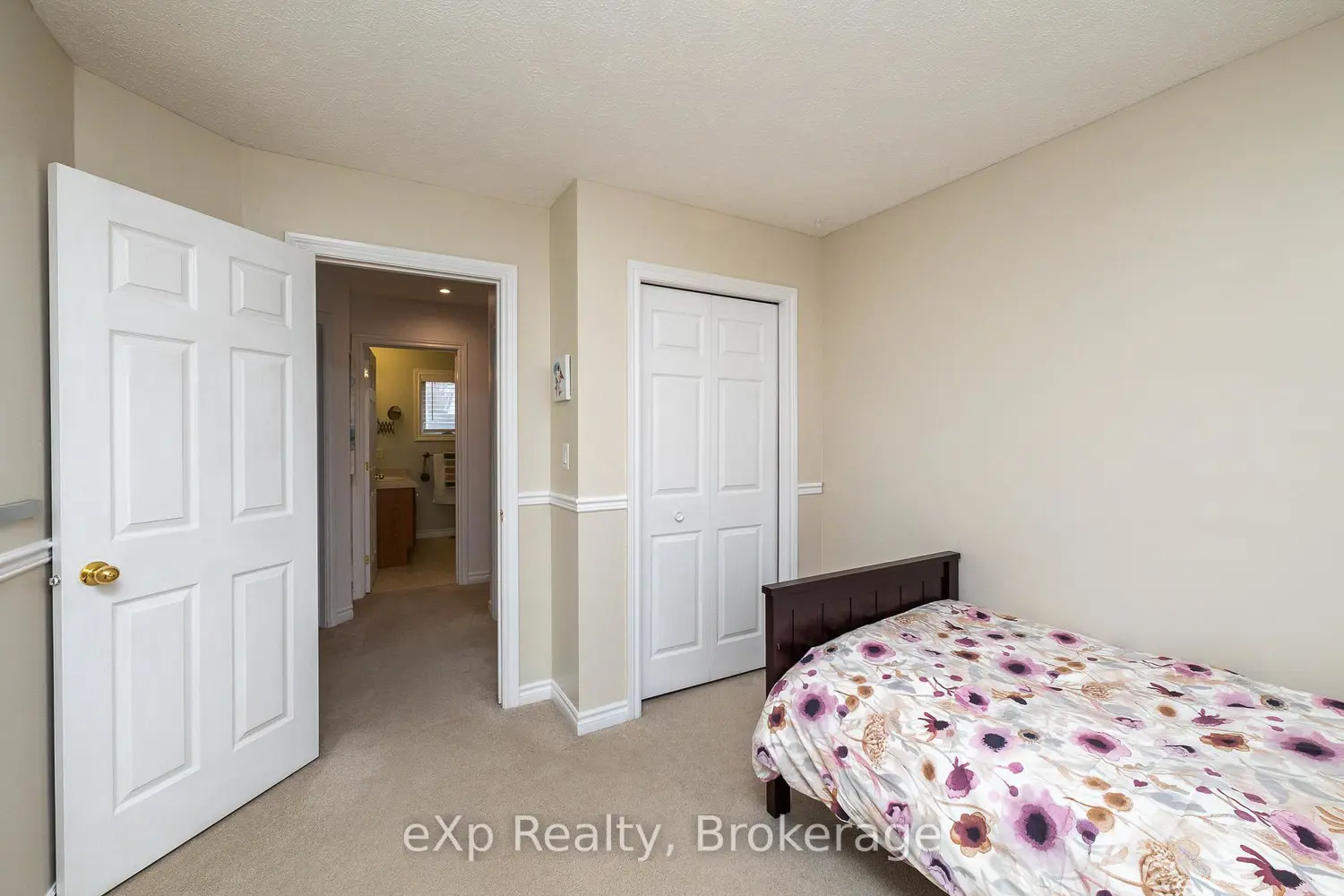 206 2Nd Street A photo 2