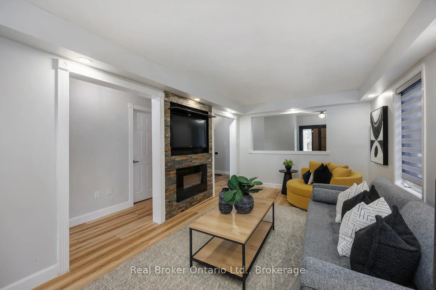 181 Madden Place photo 2