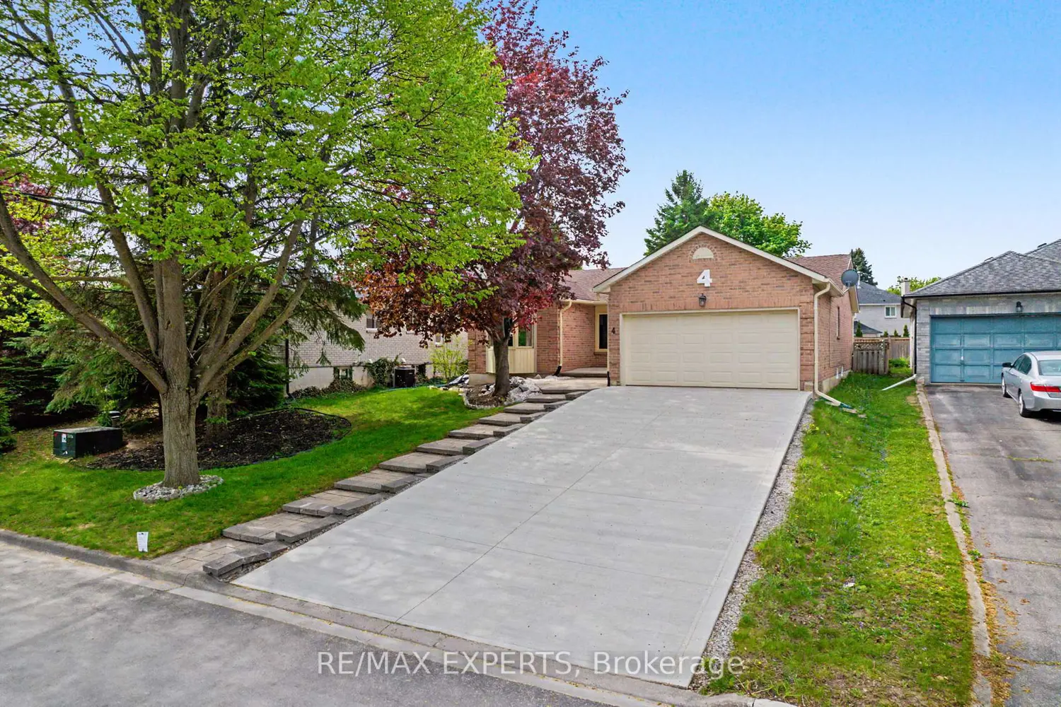 4 Willis Drive photo 3