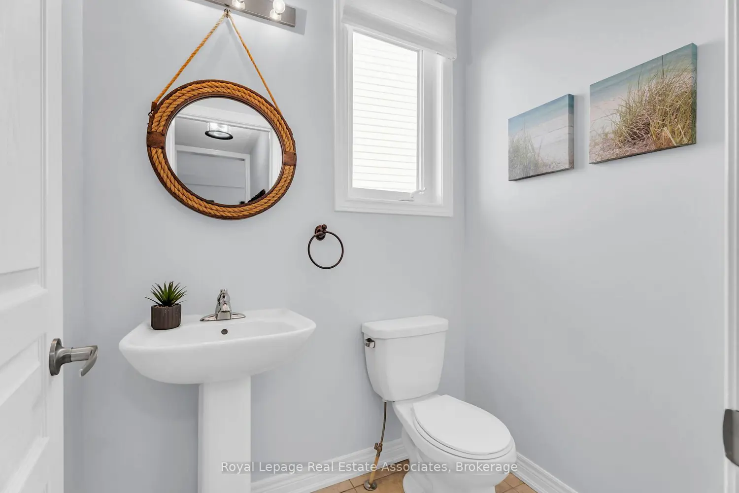 Additional image 11 of 704 Cook Crescent