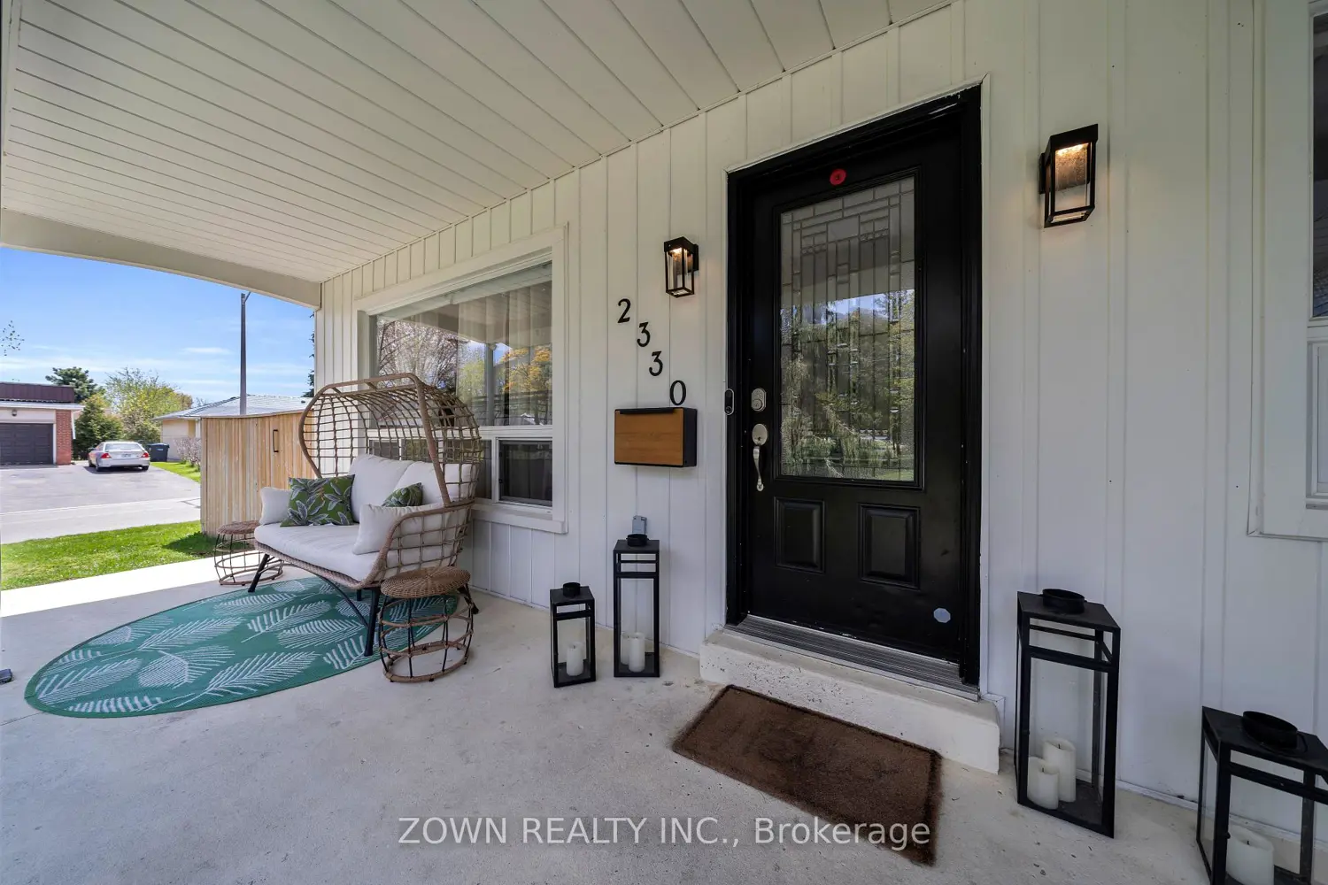 2330 Edenhurst Drive photo 5