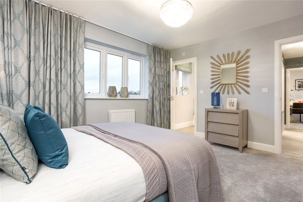 Additional image 11 of 5 bed detached house for saleAlbany Park, Church Crookham, Hampshire GU52