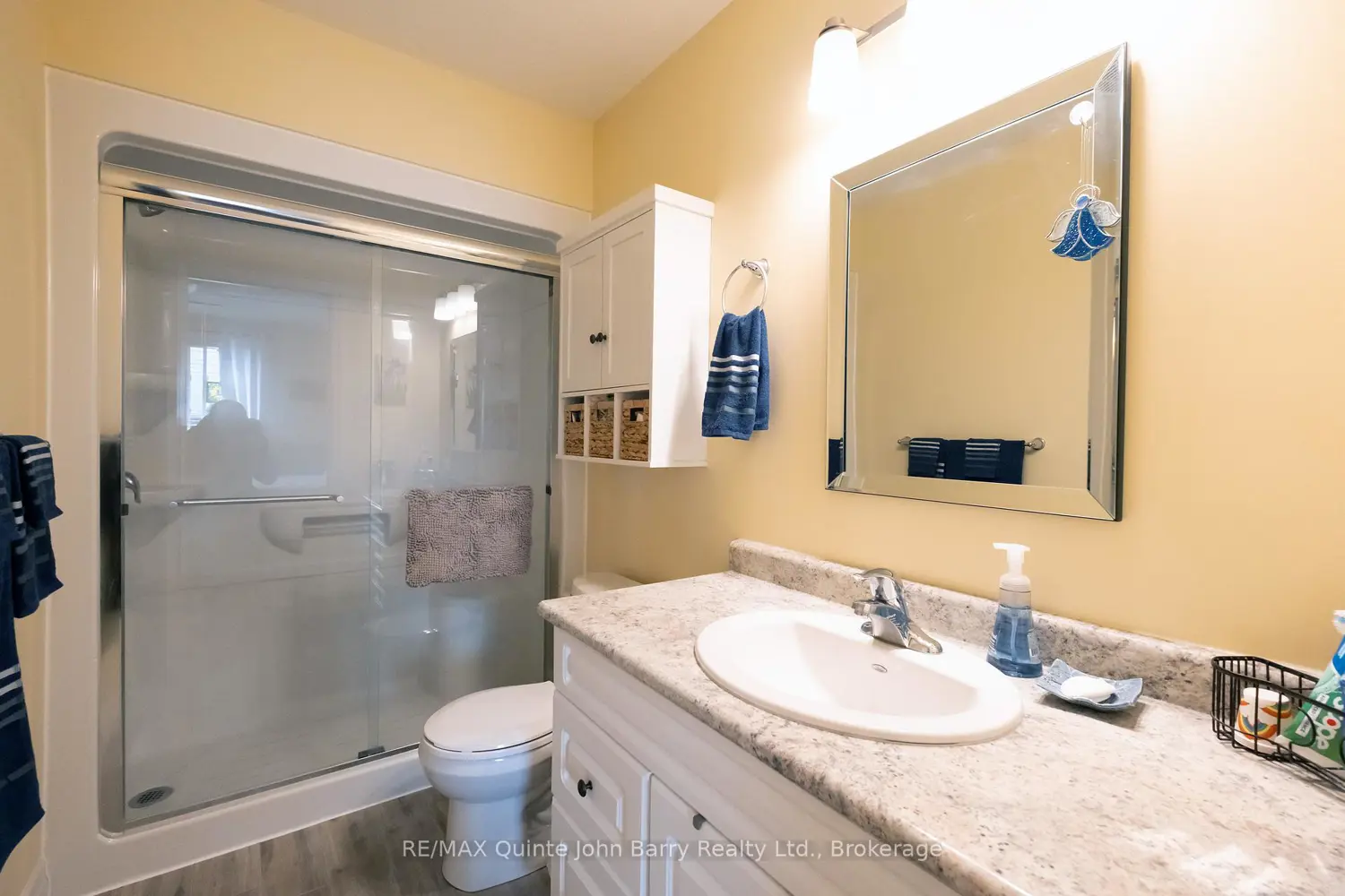 49 Mcintosh Crescent photo 4
