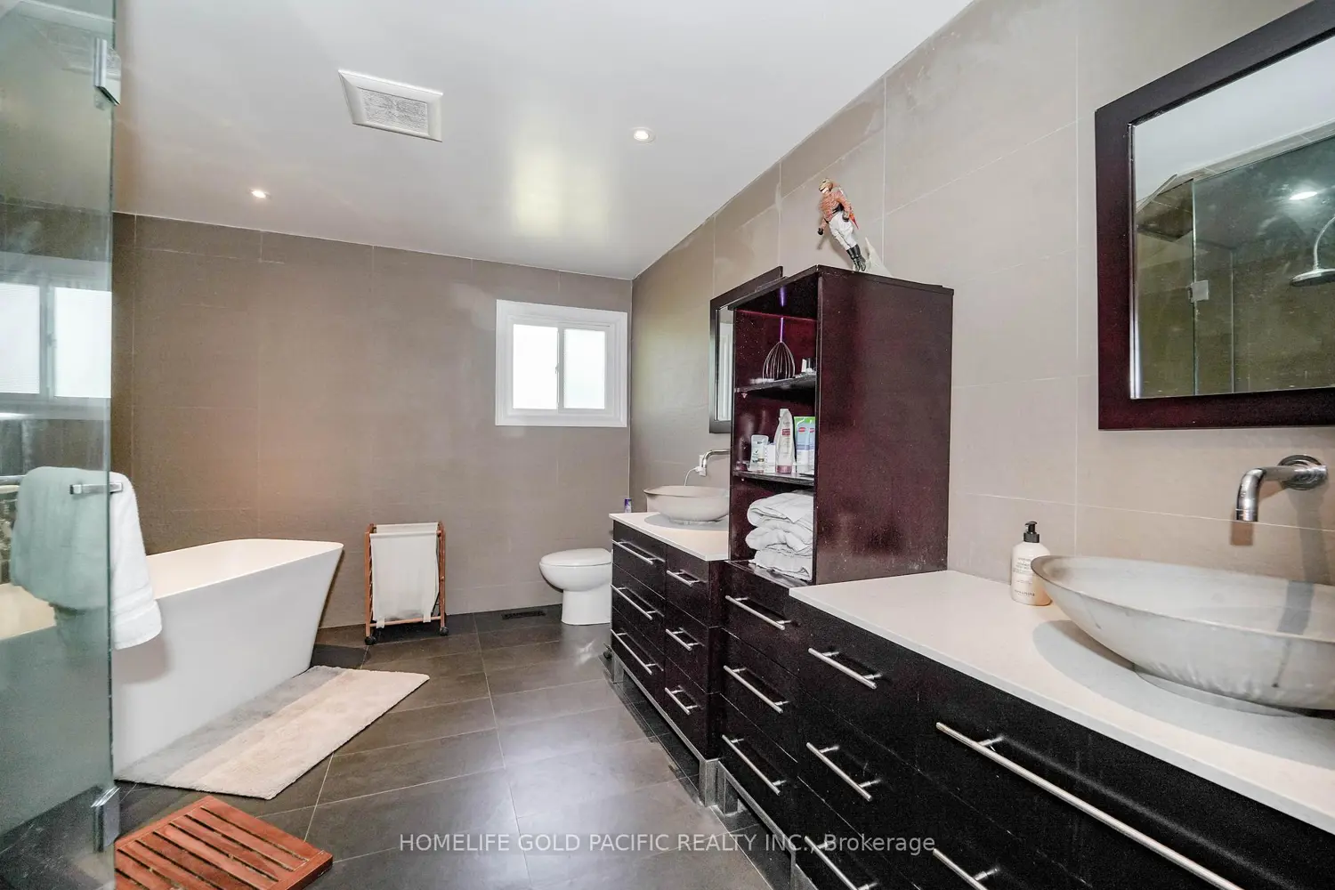 Additional image 16 of 44 Ravenhill Crescent