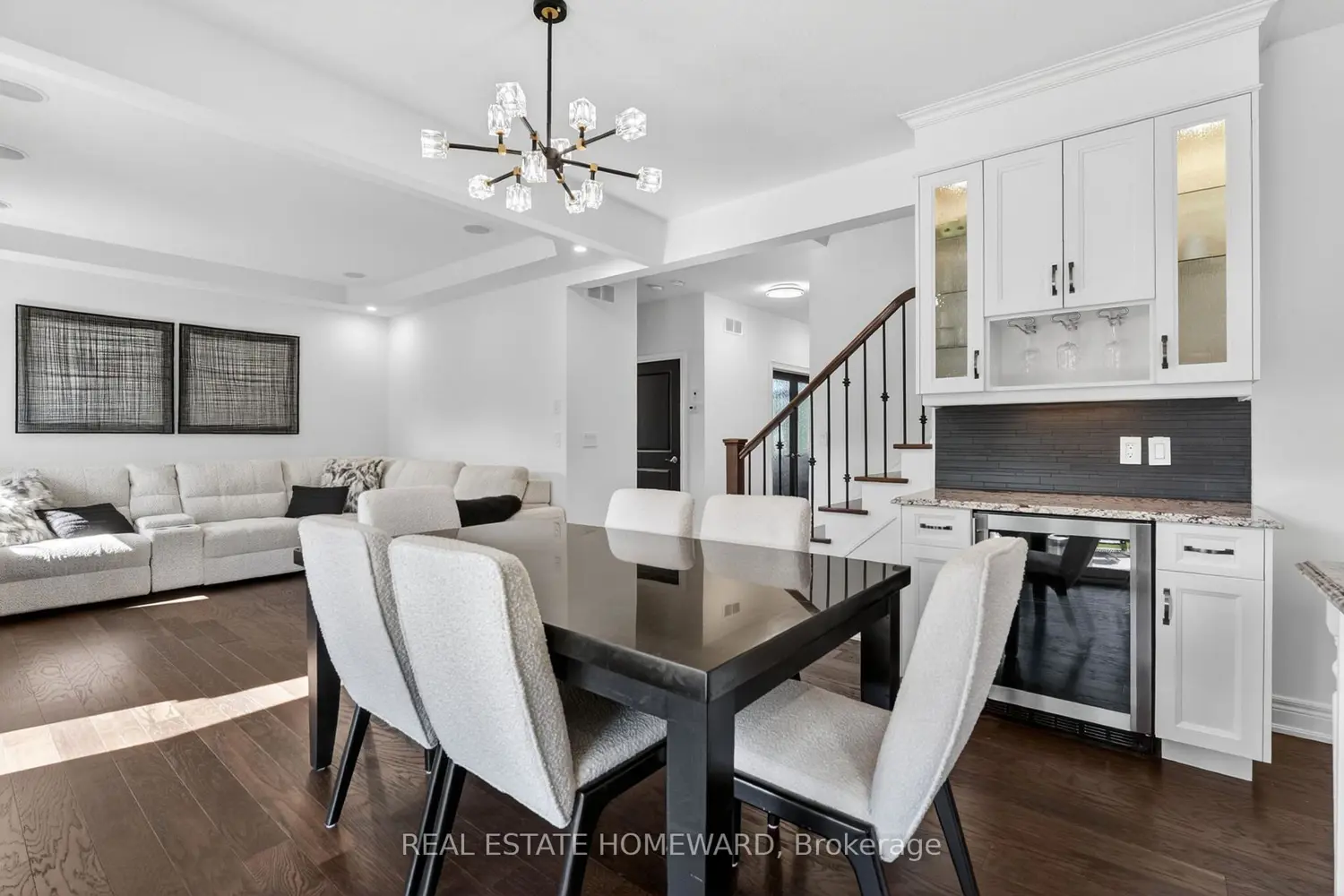56 Calista Drive photo 2