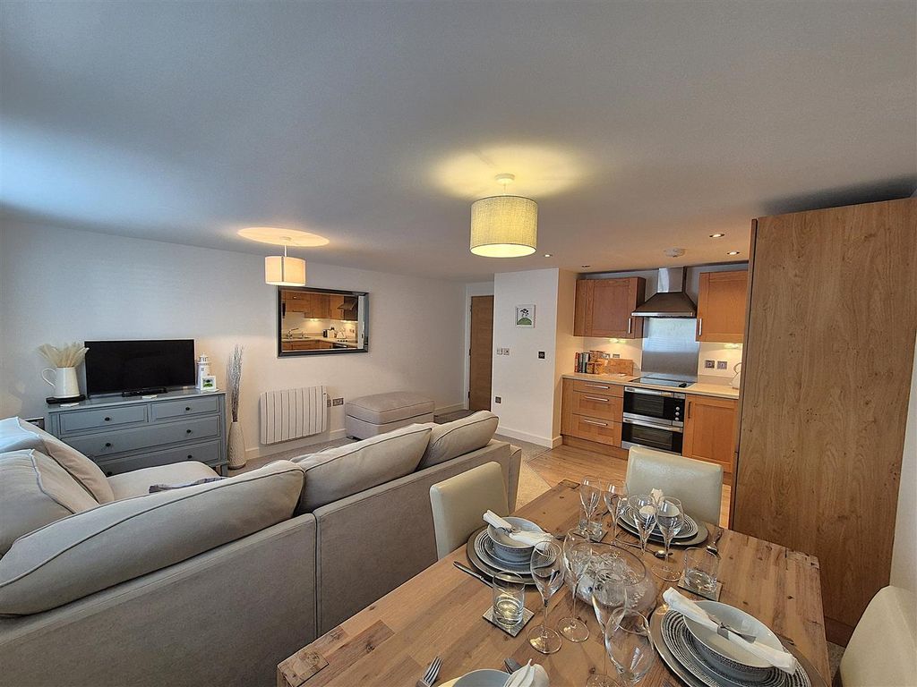Additional image 4 of 2 bed flat for saleStation Road, Fowey PL23