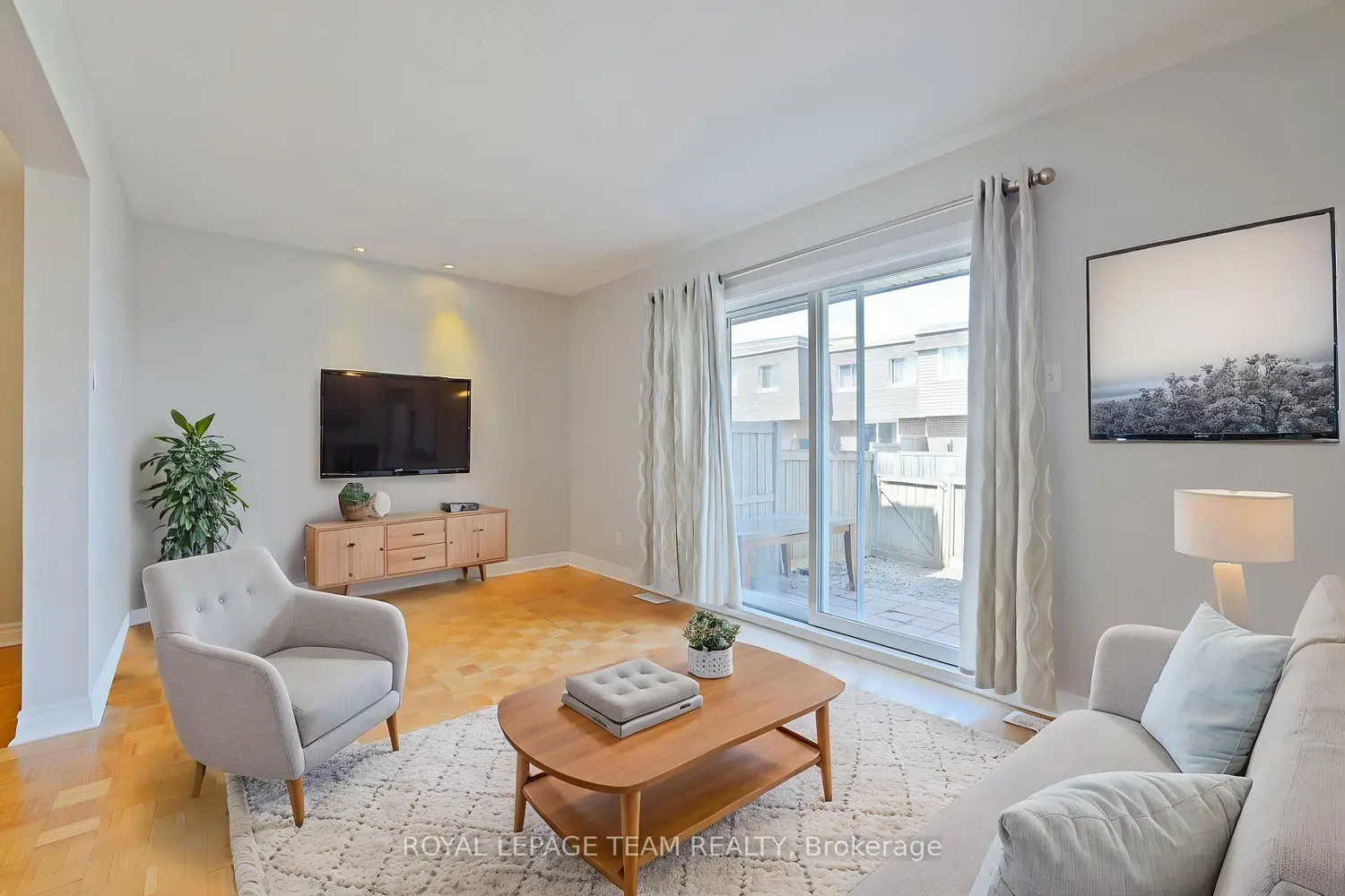 Additional image 13 of 2942 Fairlea Crescent