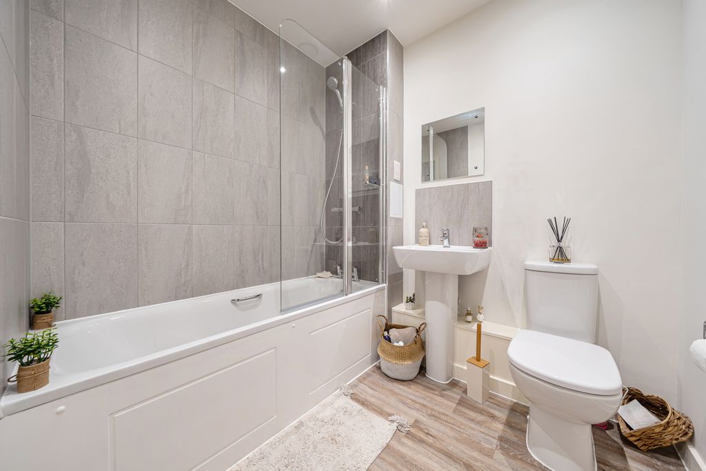 Additional image 7 of 2 bed flat for saleArthur Street, Erith DA8