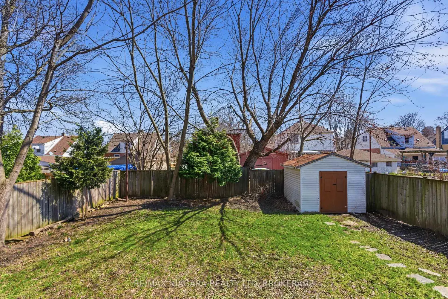Additional image 17 of 5654 Drummond Road