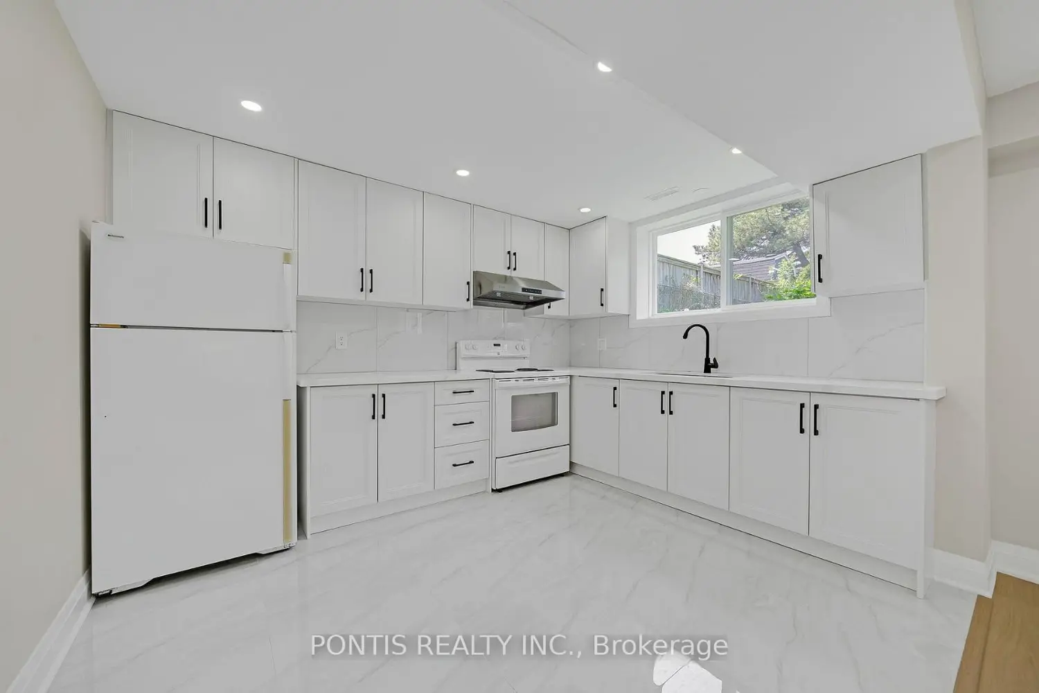110 Michael Boulevard photo 4