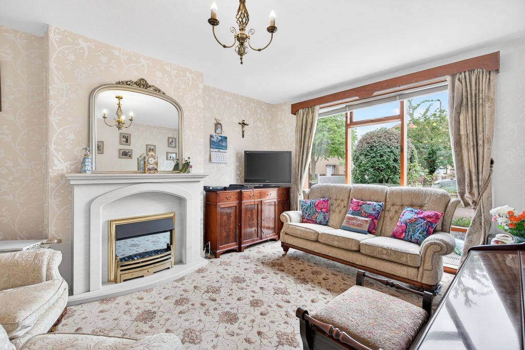 Additional image 2 of 4 bed semi-detached house for sale43 Oxgang Road, Grangemouth FK3