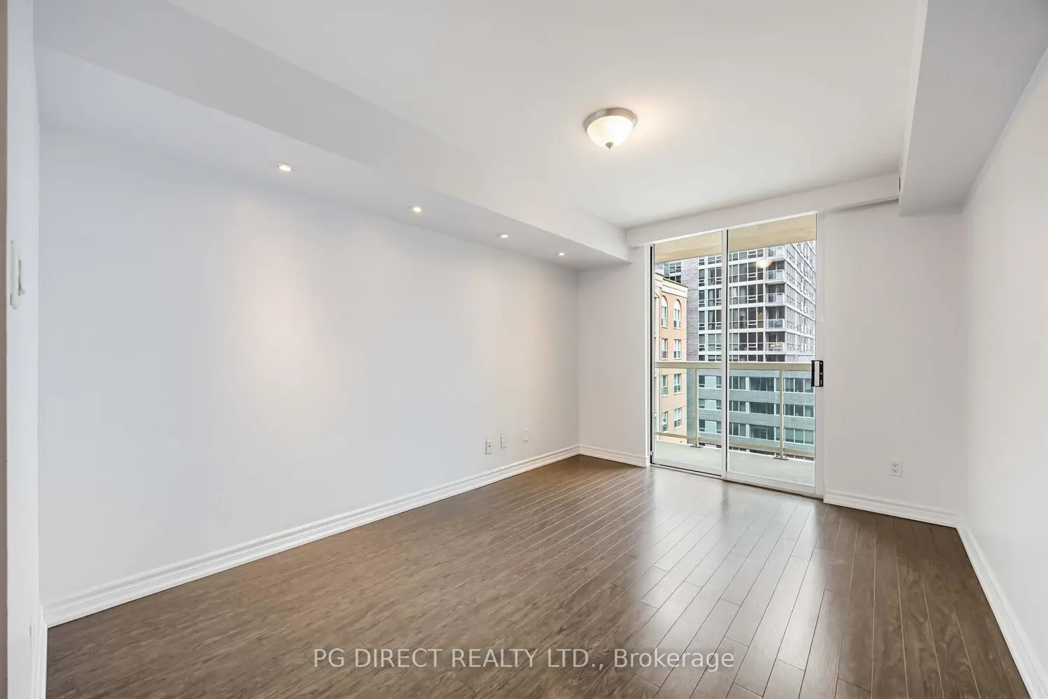 Additional image 13 of 323 Richmond Street 807