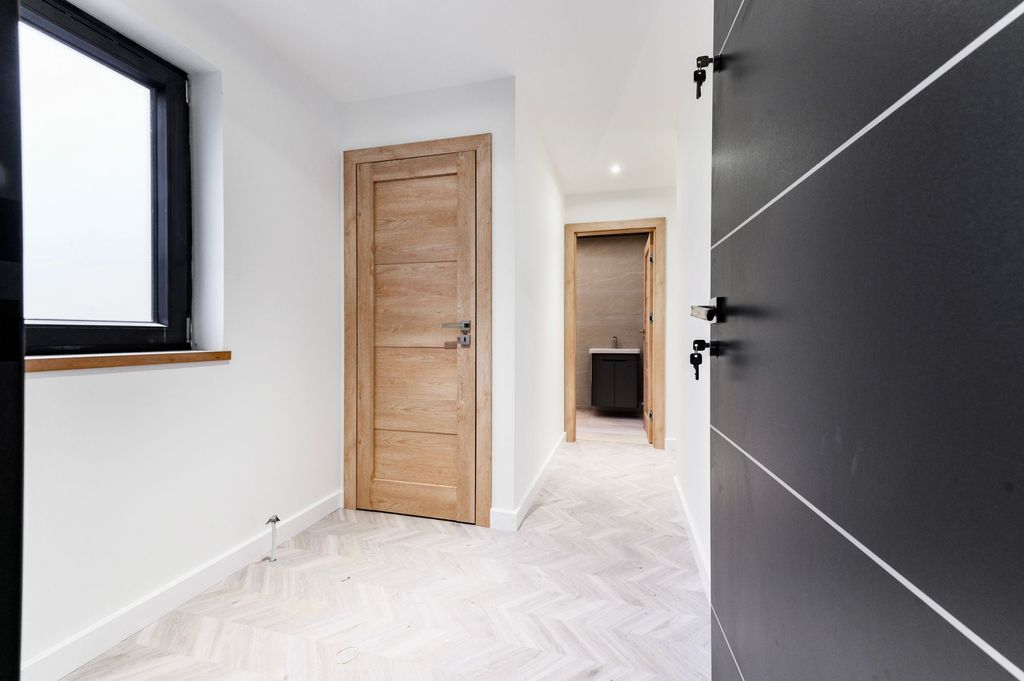 Additional image 10 of 2 bed flat for saleBridge Road, Great Yarmouth NR30