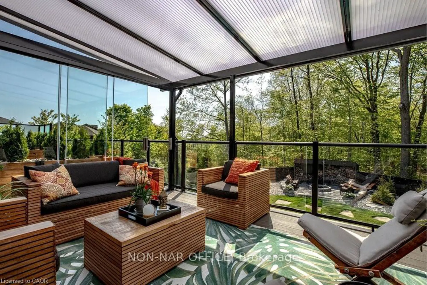 165 Newport Lane photo 4