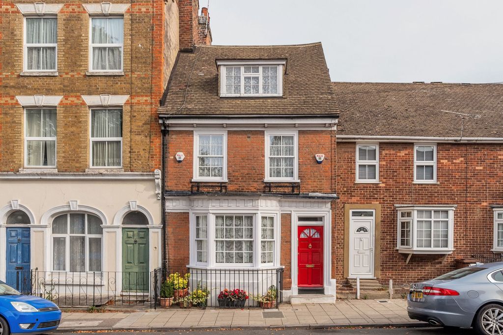 3 bed terraced house for saleGarden Street, Gillingham ME7