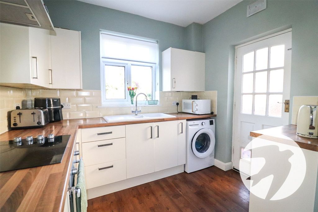 Additional image 4 of 3 bed semi-detached house for salePark Crescent, Erith DA8