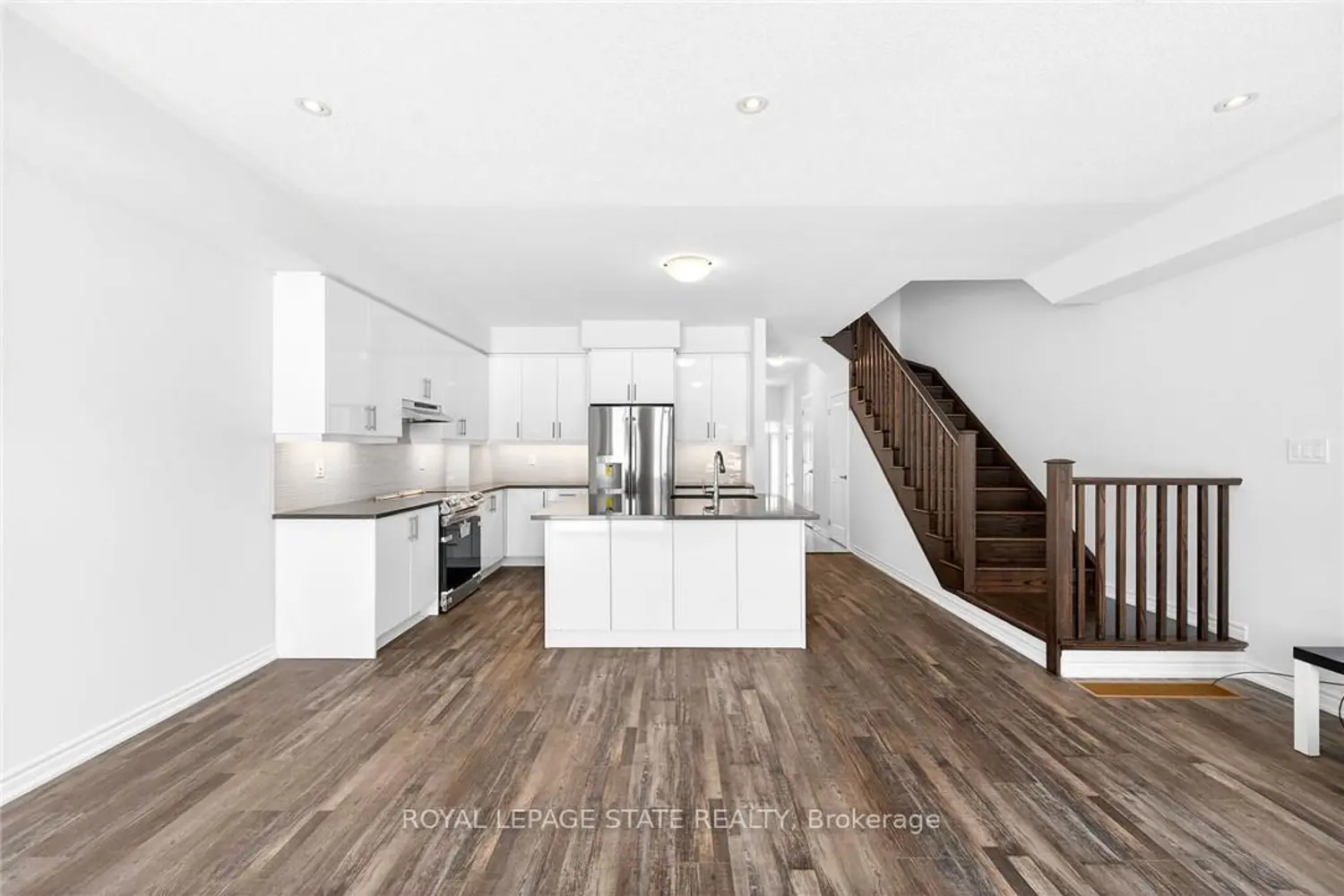 33 Admiral Road photo 4
