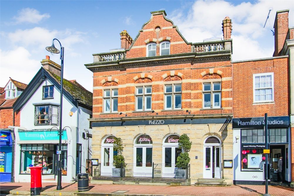 1 bed flat for saleHigh Street, East Grinstead RH19