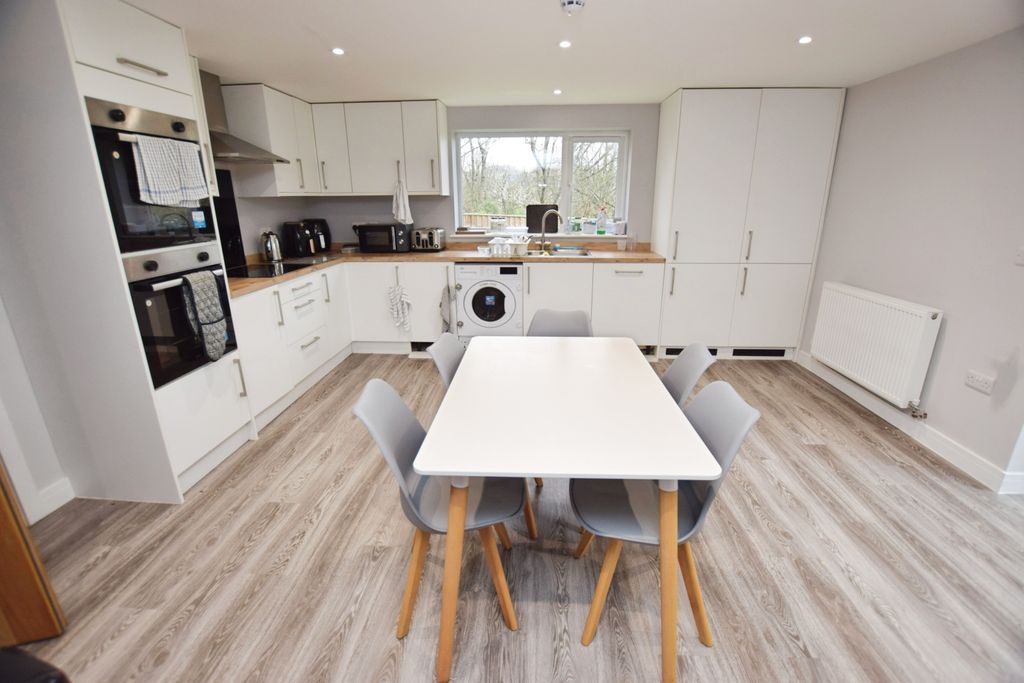 Additional image 4 of 5 bed flat for saleMincinglake Road, Stoke Hill, Exeter, Devon EX4