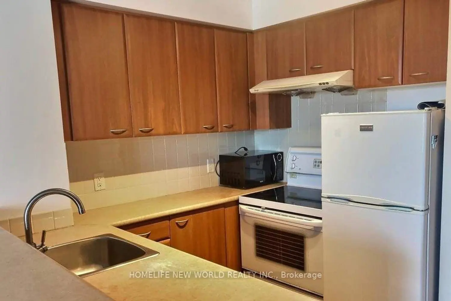 Additional image 6 of 36 Lee Centre Drive 1906