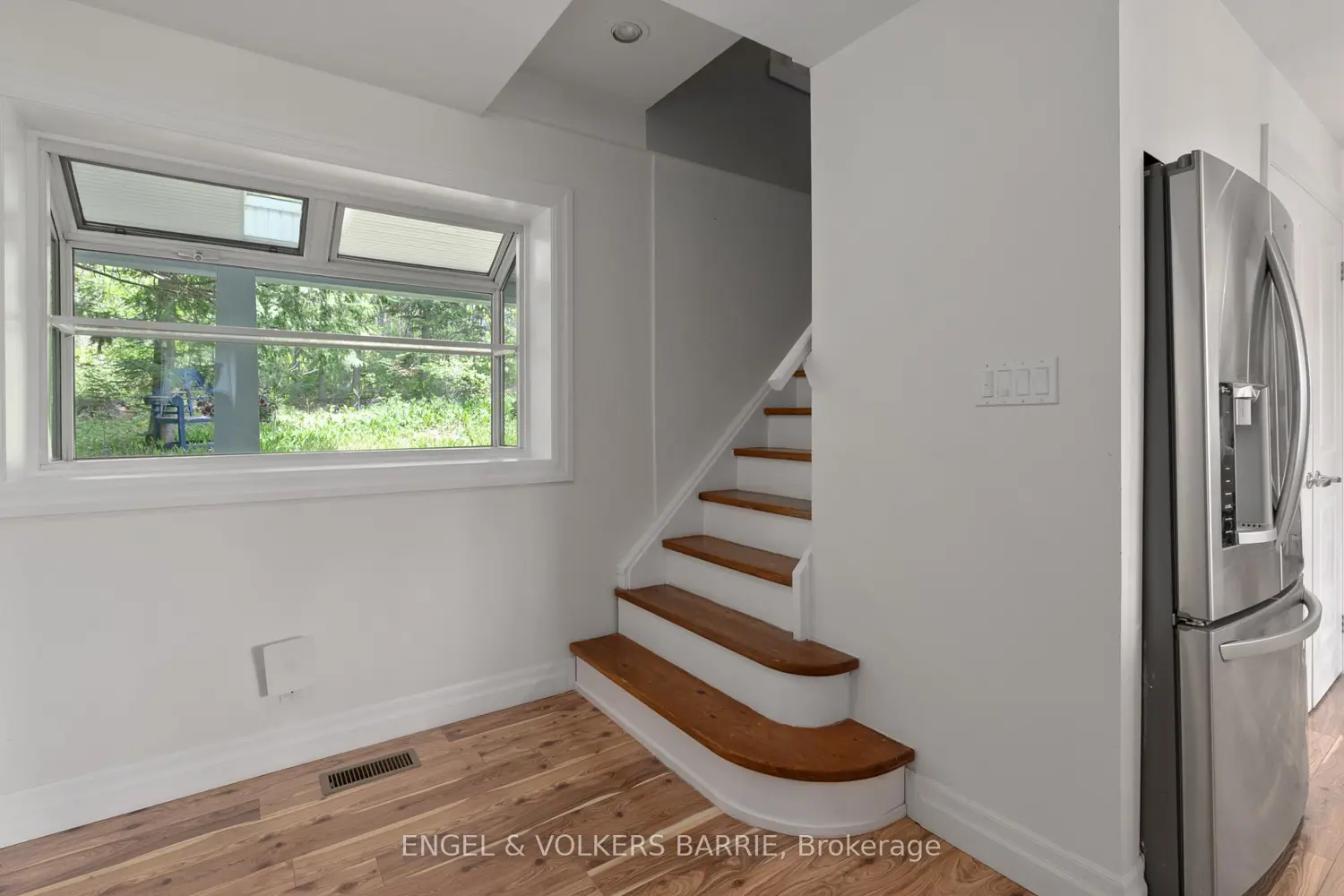 1441 Hendrie Road photo 5