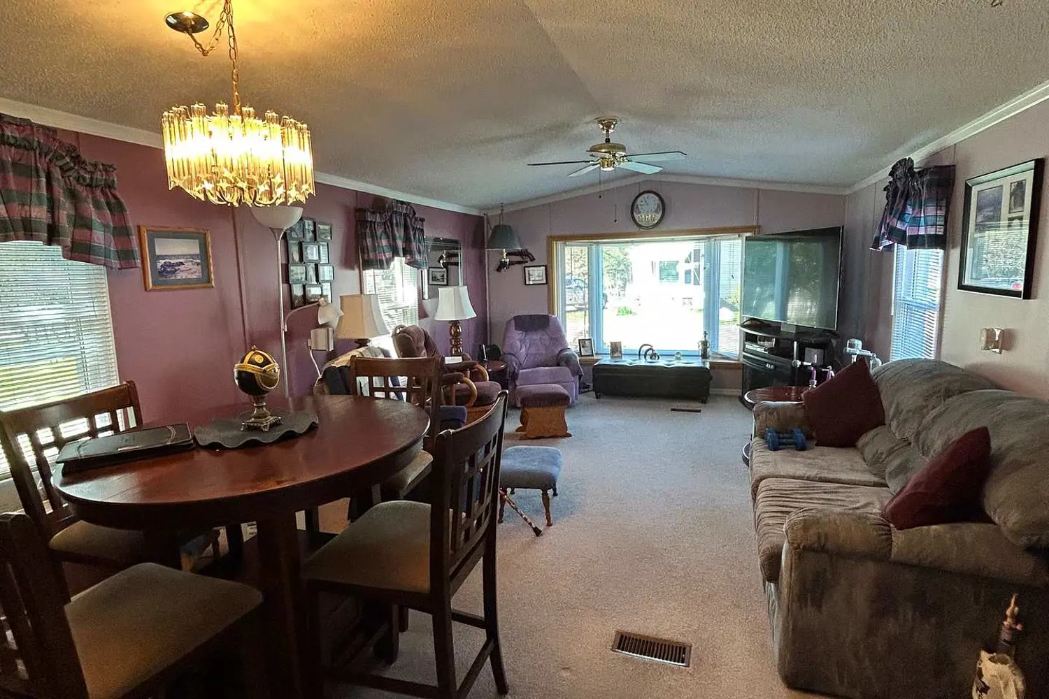 Additional image 10 of 395 Riverbend Road 22