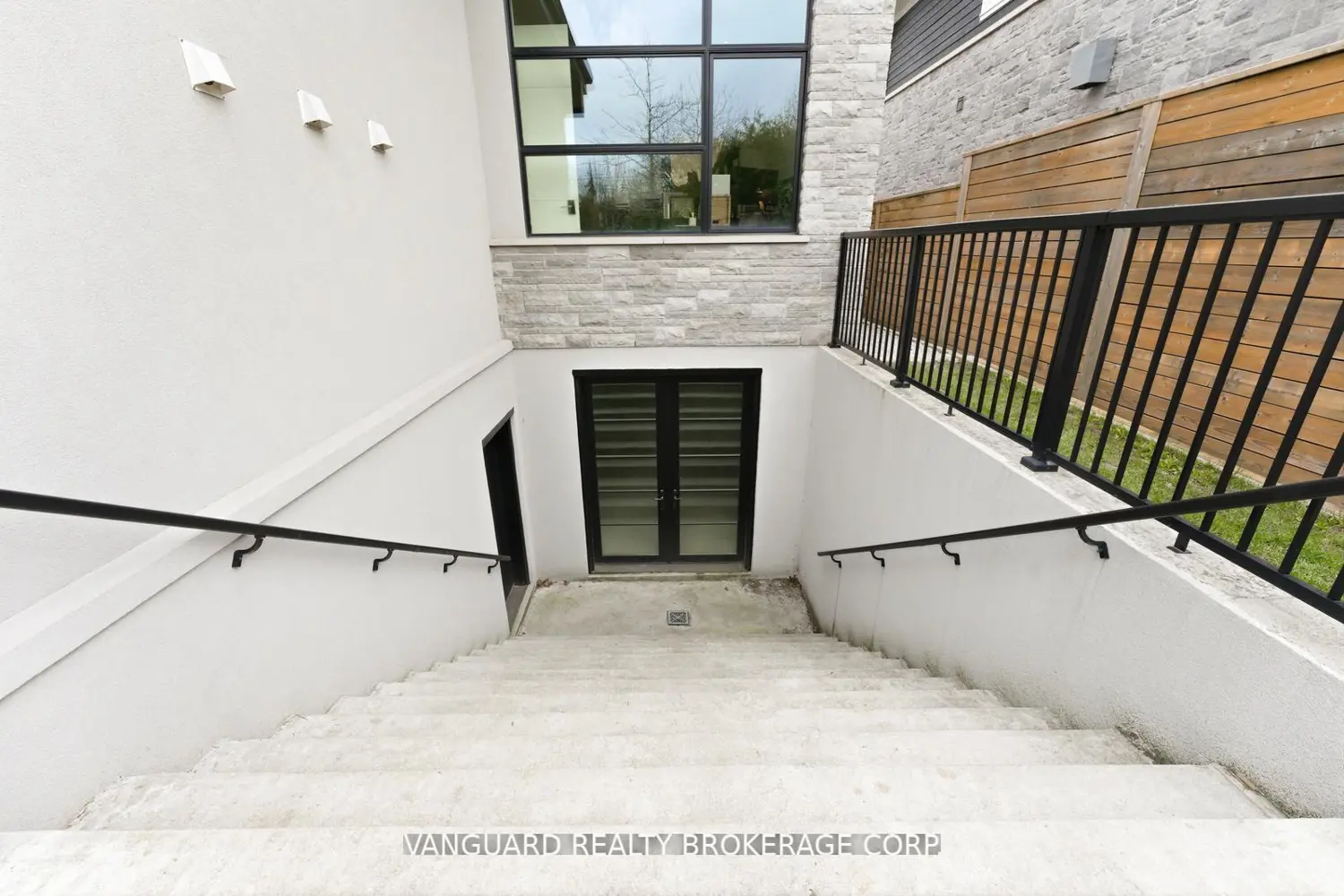 Additional image 18 of 1099 Truman Avenue