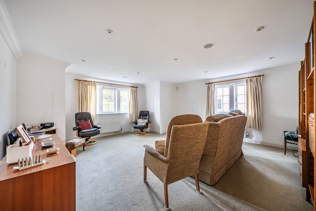 Additional image 2 of 2 bed flat for salePackhorse Road, Gerrards Cross, Buckinghamshire SL9