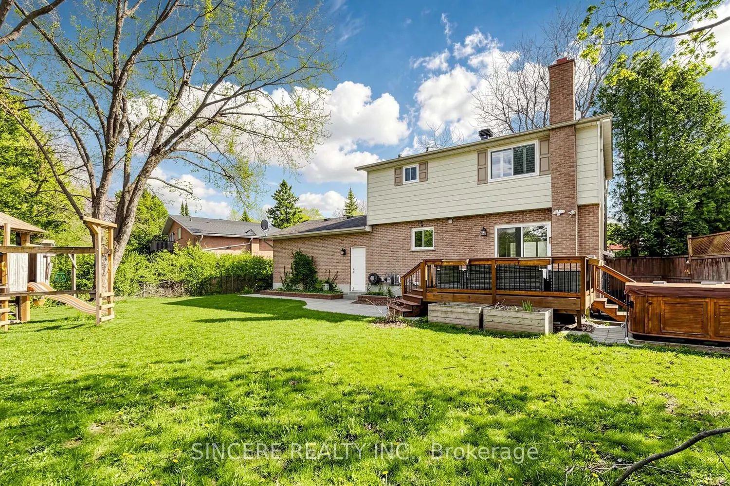Additional image 12 of 592 Canewood Crescent