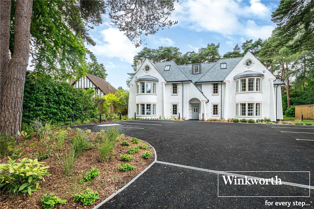 3 bed flat for saleGolf Links Road, Ferndown, Dorset BH22