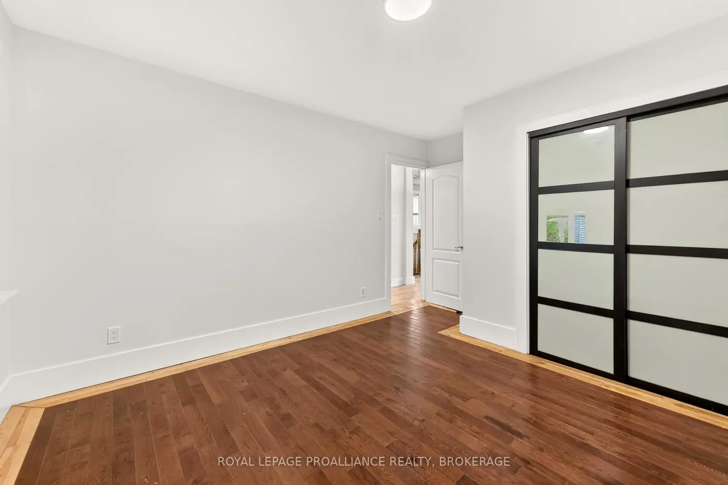 169 Carruthers Avenue photo 4