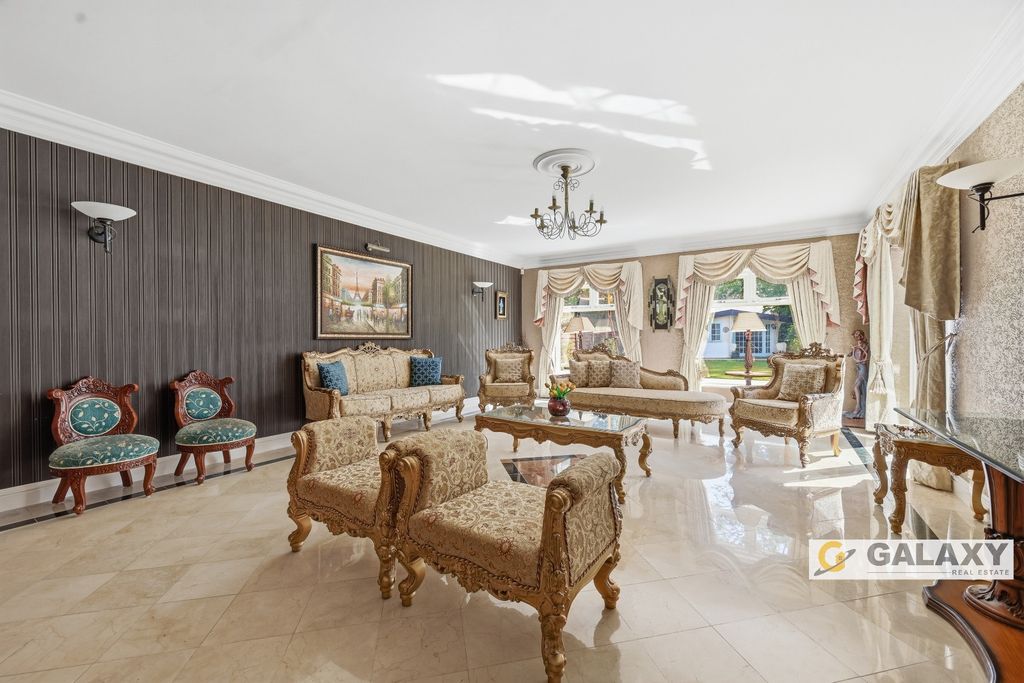 Additional image 3 of 7 bed detached house for saleCamp Road, Gerrards Cross SL9