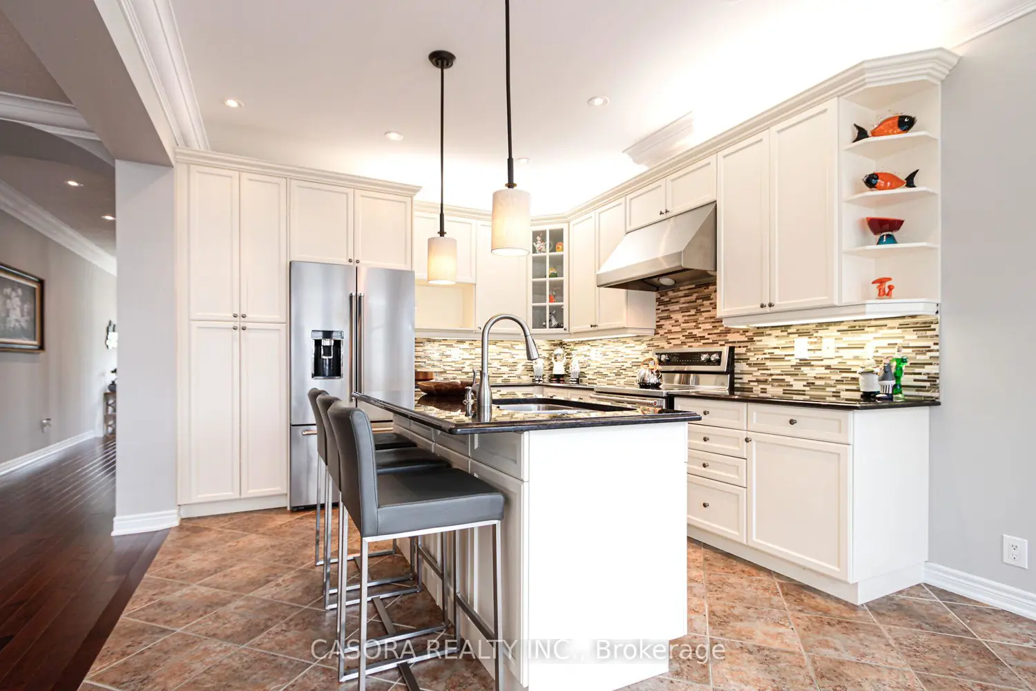 4631 Erwin Road photo 3