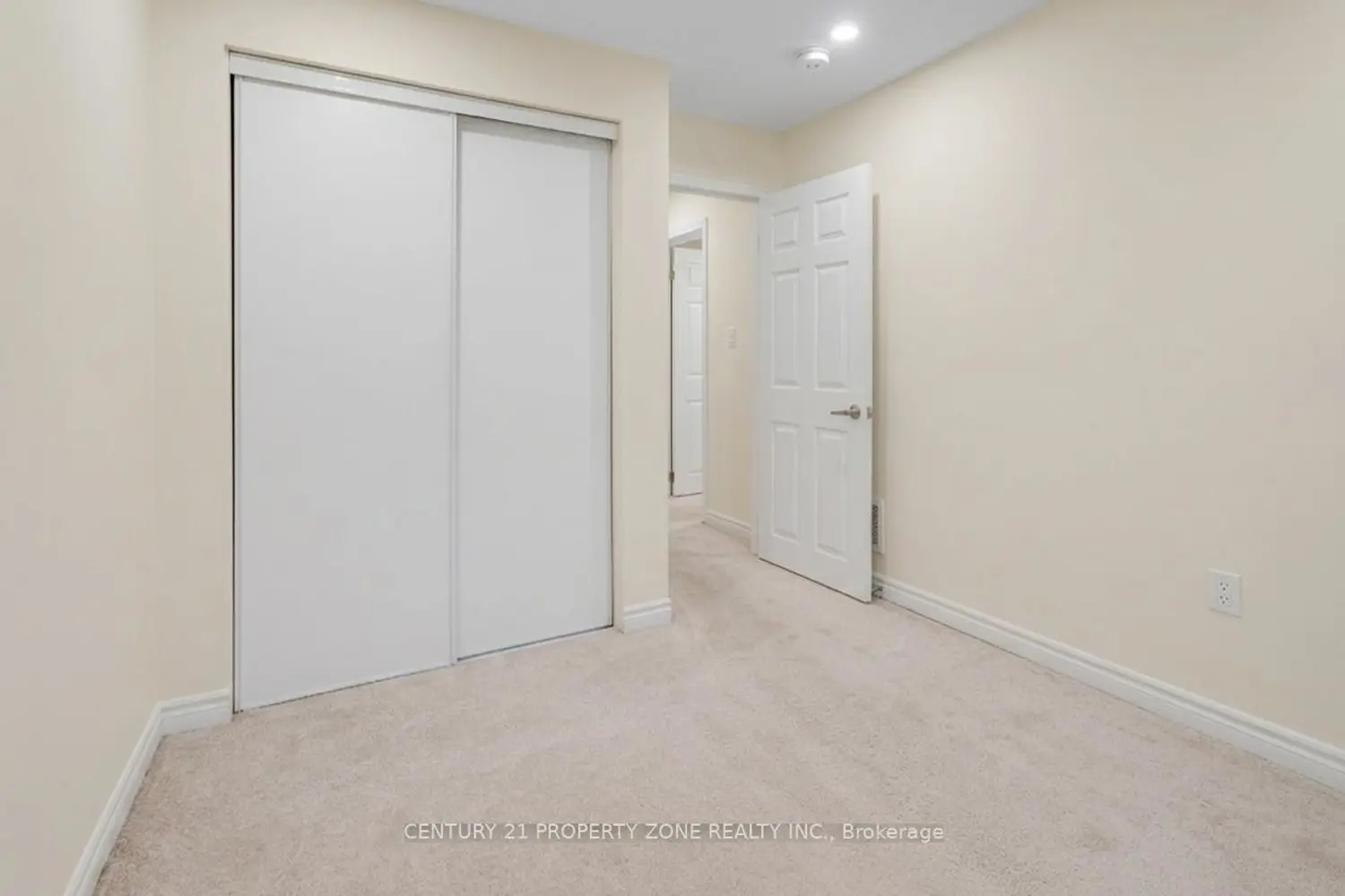 Additional image 8 of 250 Lagerfeld Drive 4