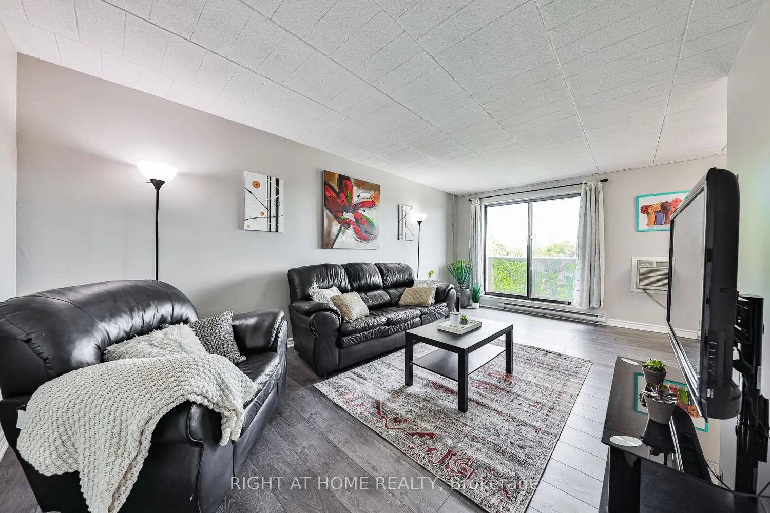 29 West Avenue 411 photo 2
